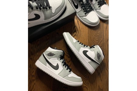 Discount Jordan 1 Mid Light Smoke Grey 554724-092 Shoes