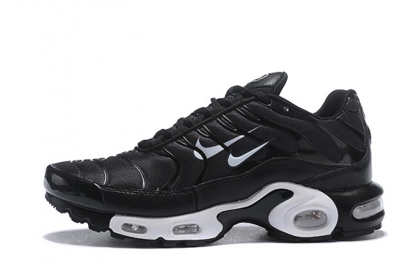 Cheap Mens Air Max Plus Tn Black and White Sneakers